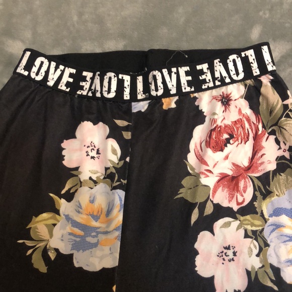 SHEIN Leggings - Picture 4 of 7